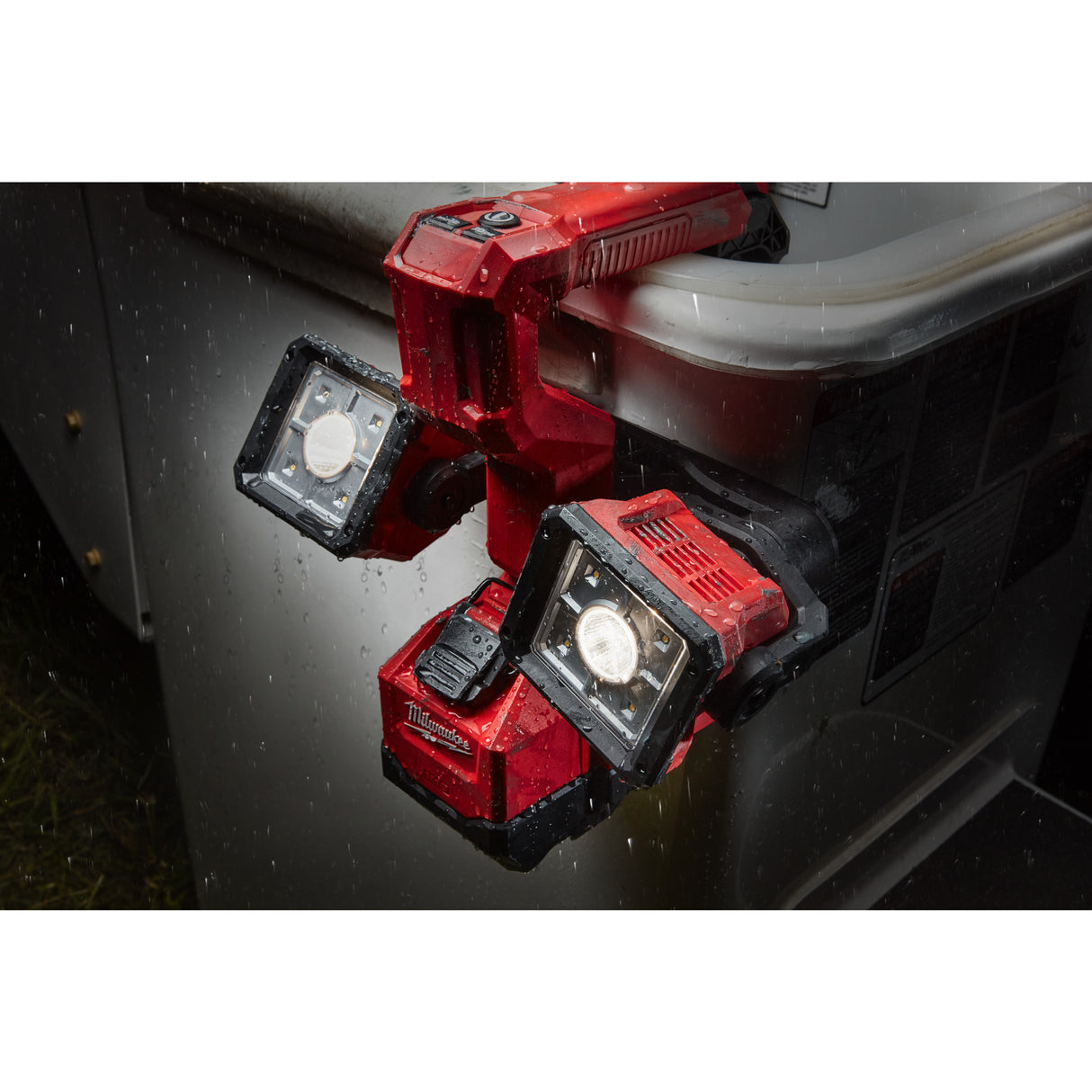 Milwaukee M18ubl-0 proiector led utilitar   4933459433