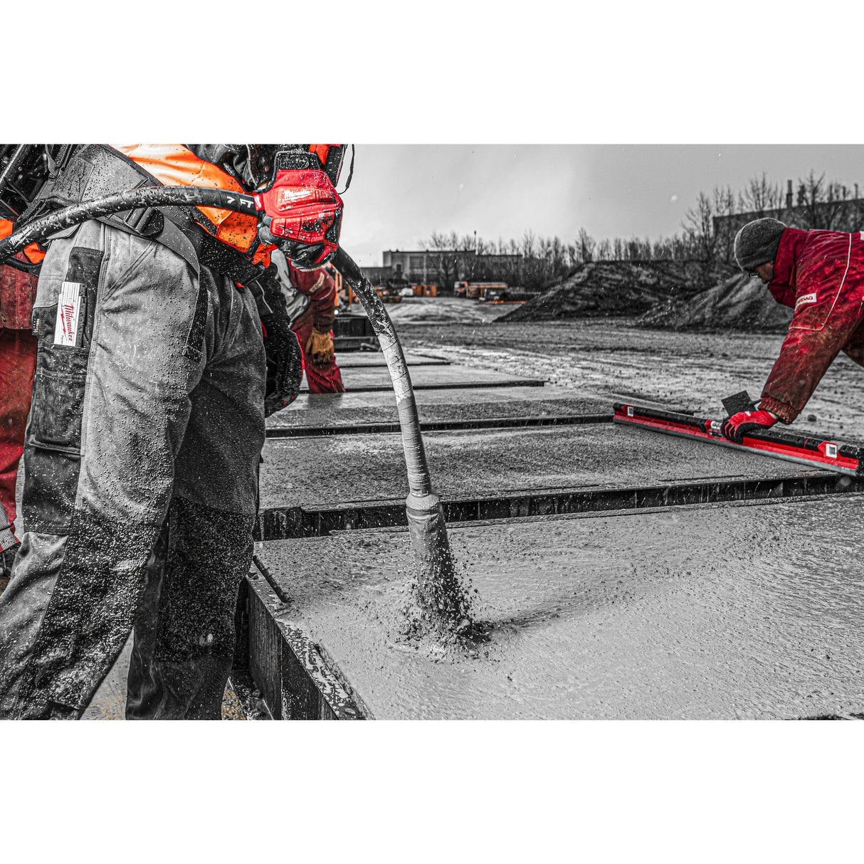 MXF CVBPKIT Vibrator de beton MX FUEL™ cu rucsac Milwaukee