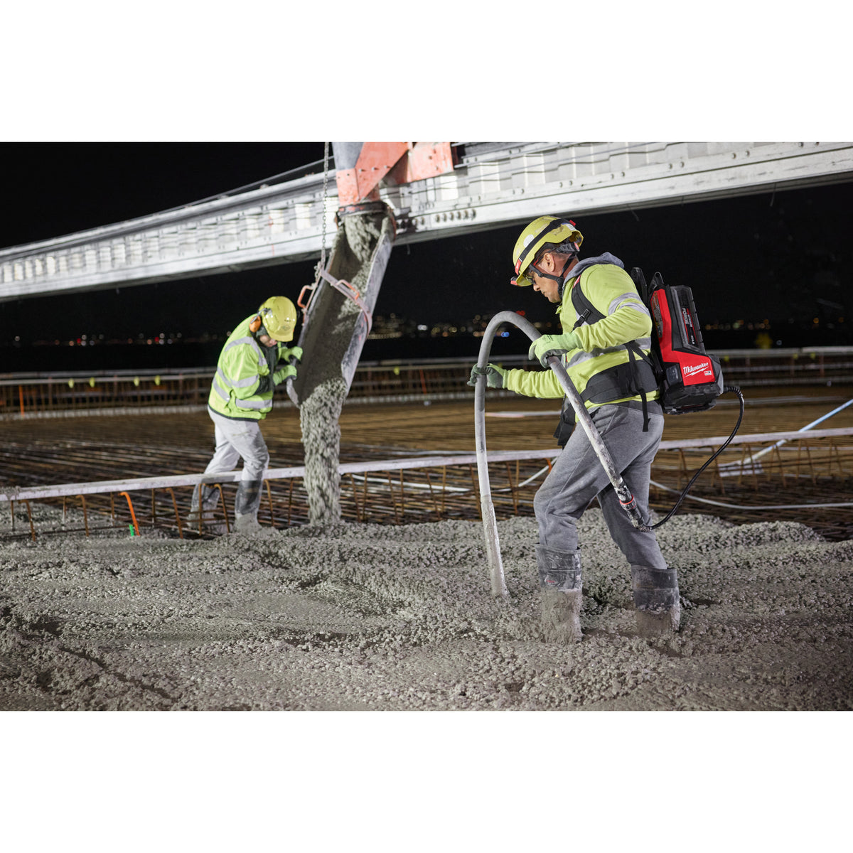 Vibrator de beton MX FUEL™ de înaltă frecvență Milwaukee