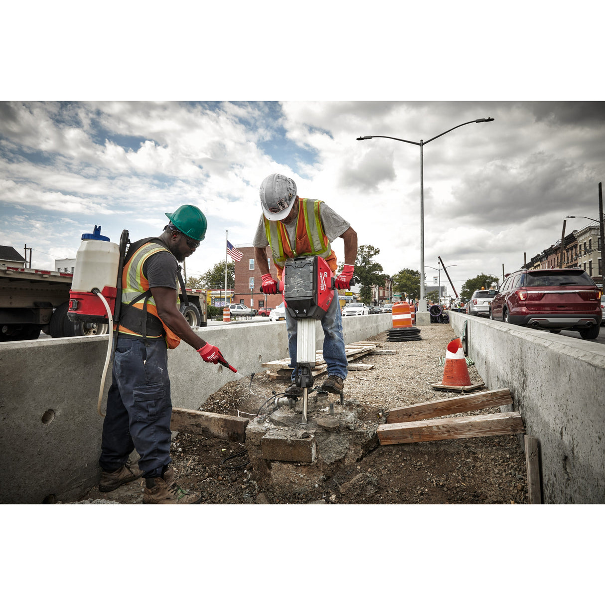 MXF DH2528H Ciocan demolator 28 mm Hex clasa 25 kg MX FUEL™ Milwaukee