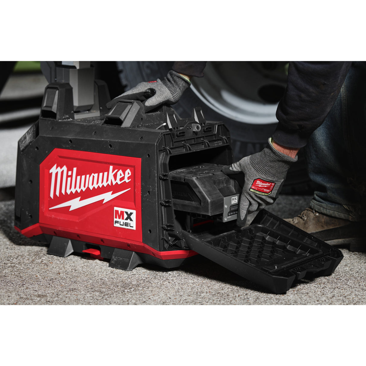 MXF TLIC Turn compact de iluminat MX FUEL™ Milwaukee