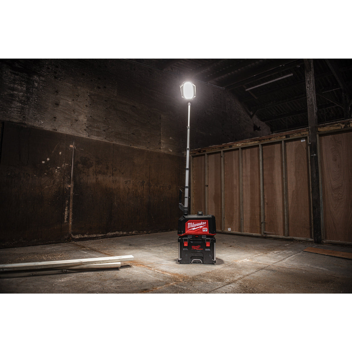 MXF TLIC Turn compact de iluminat MX FUEL™ Milwaukee