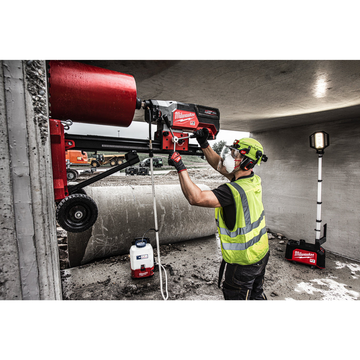 MXF TLIC Turn compact de iluminat MX FUEL™ Milwaukee