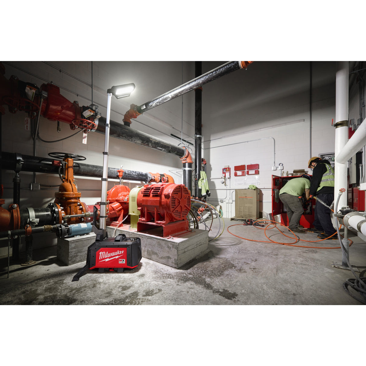 MXF TLIC Turn compact de iluminat MX FUEL™ Milwaukee