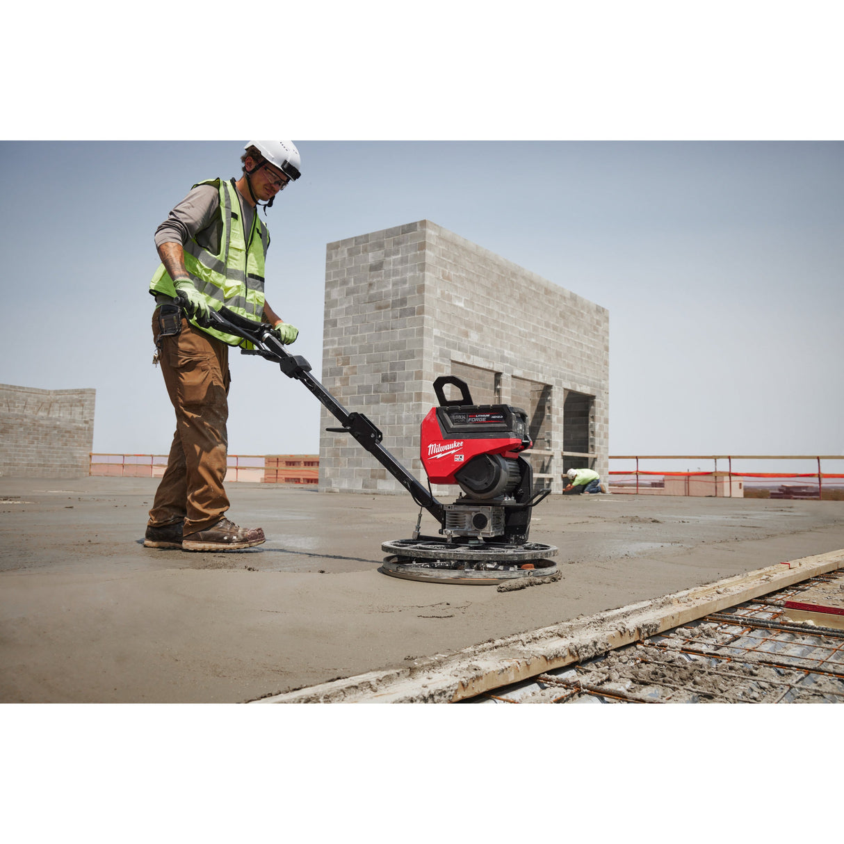 MXF WBT60 Mașină de finisat beton MX FUEL™ 600 mm Milwaukee