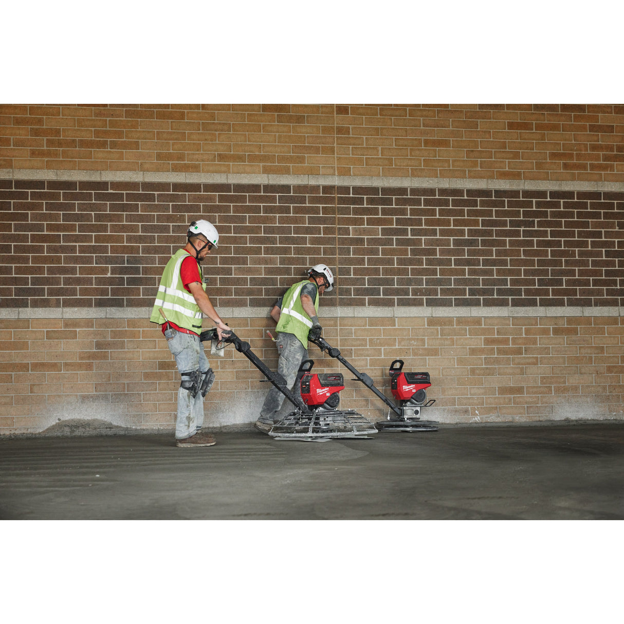 MXF WBT60 Mașină de finisat beton MX FUEL™ 600 mm Milwaukee