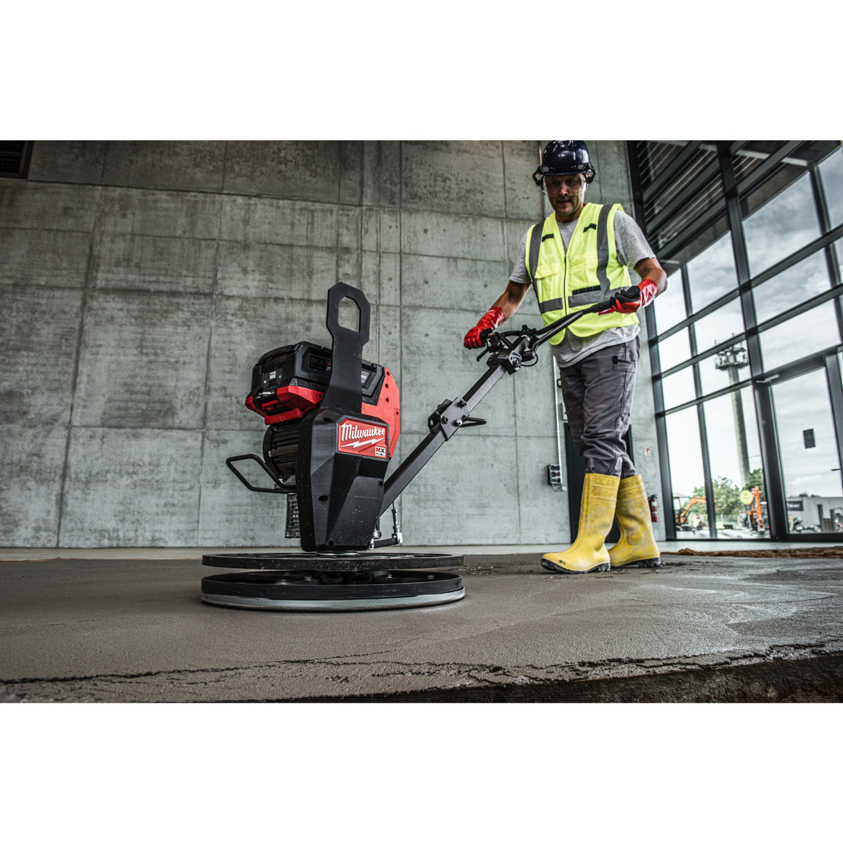 MXF WBT60 Mașină de finisat beton MX FUEL™ 600 mm Milwaukee