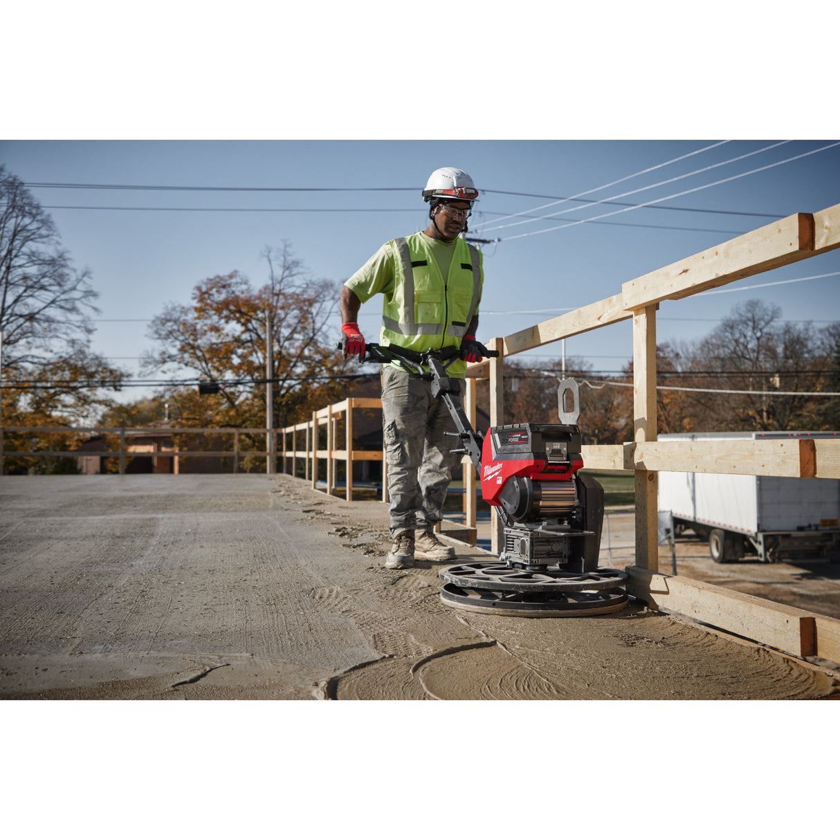 MXF WBT60 Mașină de finisat beton MX FUEL™ 600 mm Milwaukee