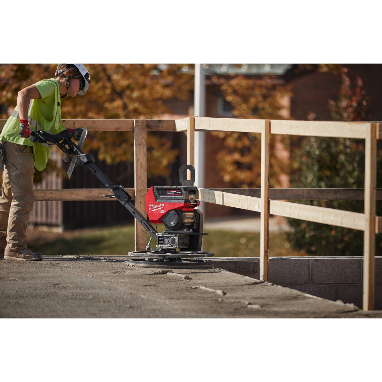 MXF WBT60 Mașină de finisat beton MX FUEL™ 600 mm Milwaukee