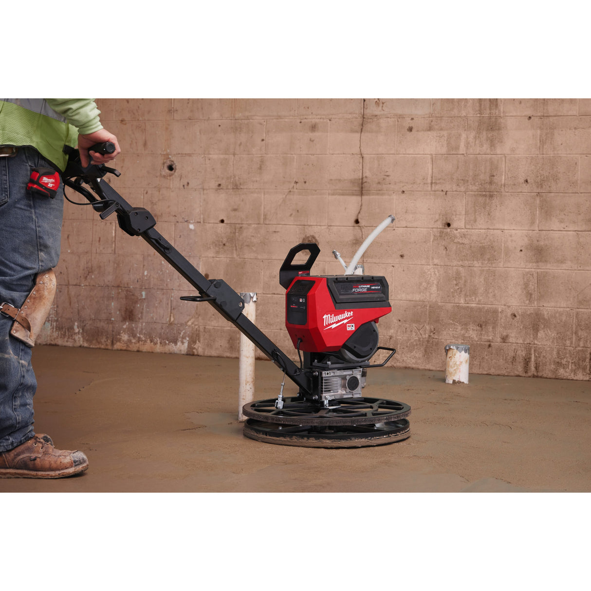 MXF WBT60 Mașină de finisat beton MX FUEL™ 600 mm Milwaukee