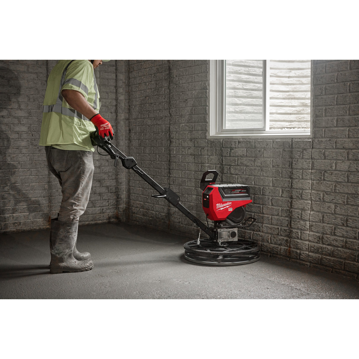 MXF WBT60 Mașină de finisat beton MX FUEL™ 600 mm Milwaukee