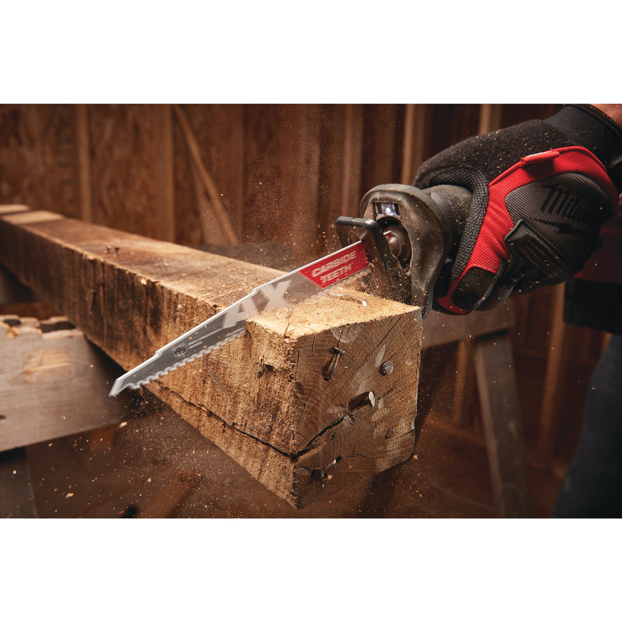 Lemn cu cuie: Pânze Heavy Duty AX™ cu dinți din carbură pentru lucrări de demolare Milwaukee