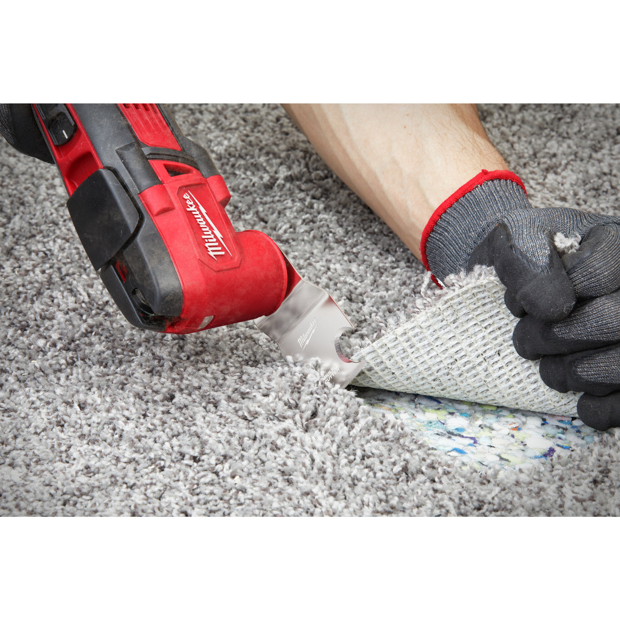Milwaukee 48852221 Cuțit cu 3 muchii de tăiere. pentru tăierea covoarelor, podelelor din pvc, cartonului și pâslei pentru acoperișuri