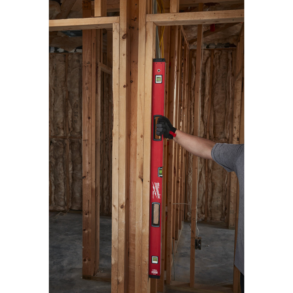 Nivele REDSTICK™ Backbone Milwaukee