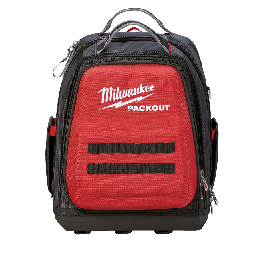 Rucsac Milwaukee PACKOUT™ – ideal pentru transportul organizat al sculelor. Oferă o carcasă frontală dură, rezistentă la impact, buzunare multiple pentru unelte, bază rigidă rezistentă la apă, curele de umăr căptușite și compatibilitate totală cu sistemul modular PACKOUT™.