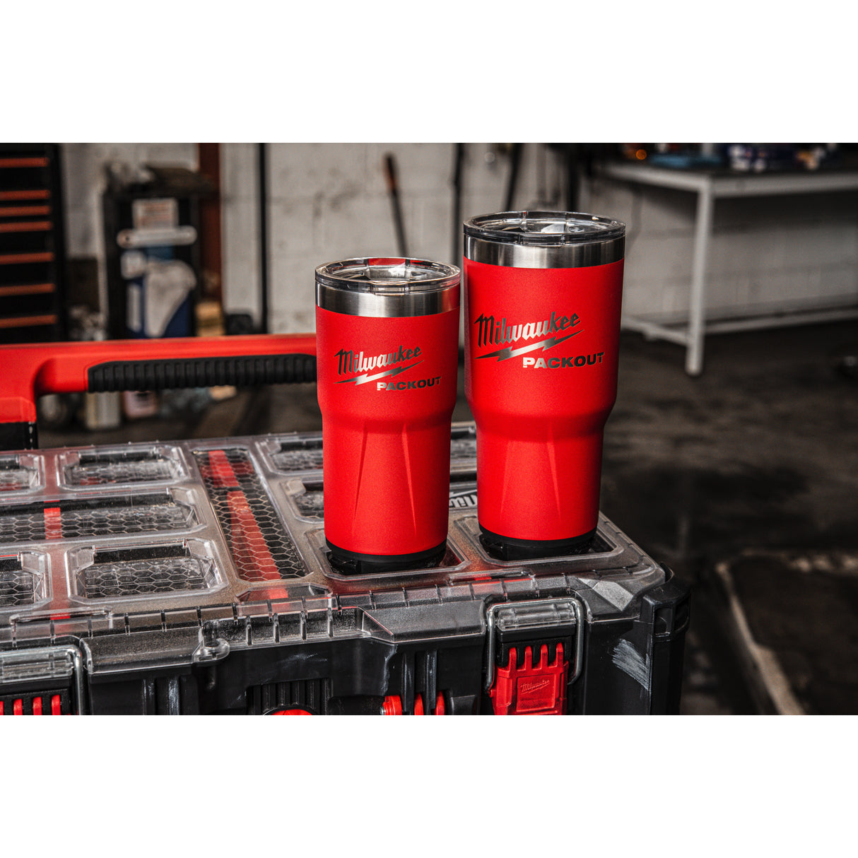 Milwaukee Cană termică roșie PACKOUT™ 591ml 4932479074