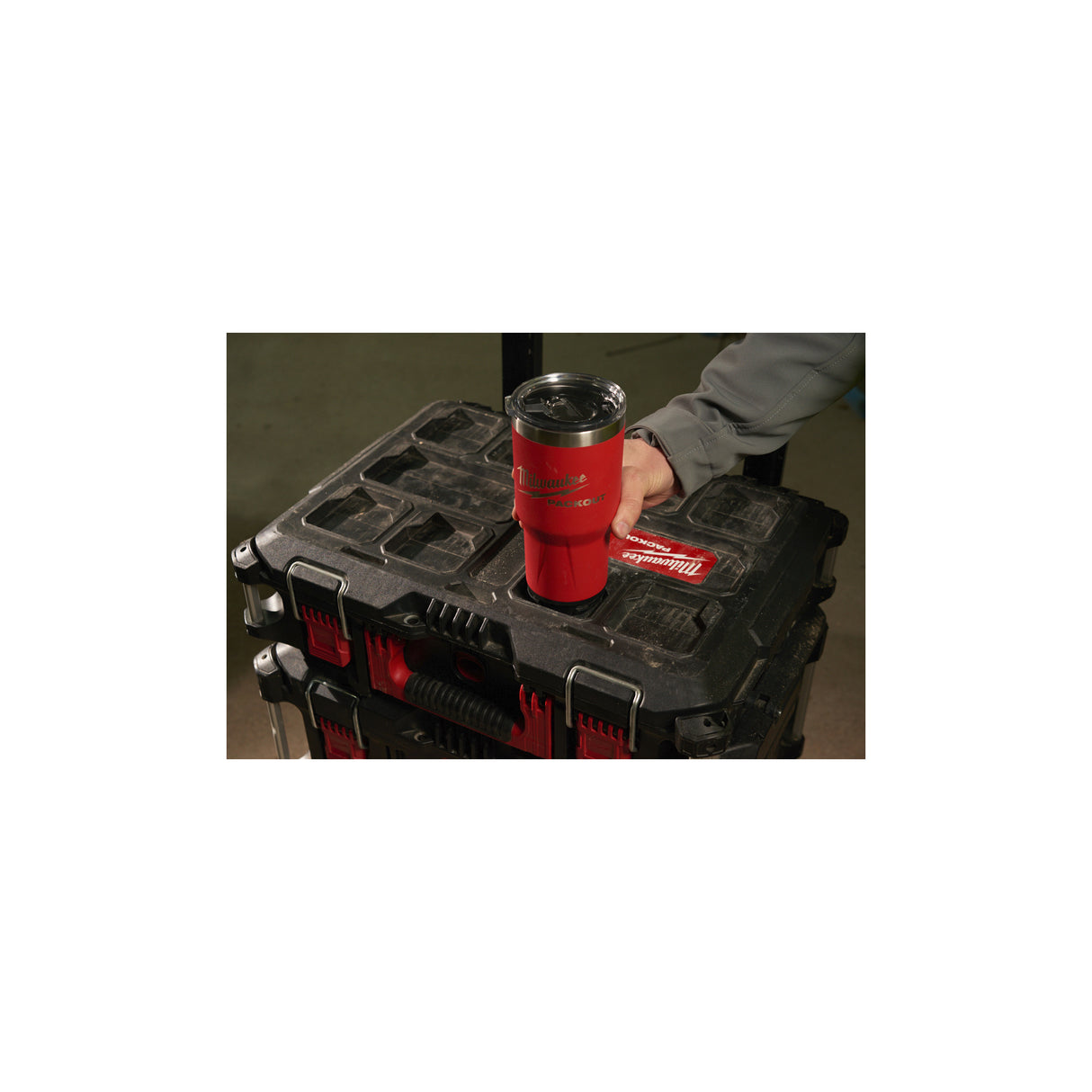 Milwaukee Cană termică roșie PACKOUT™ 591ml 4932479074