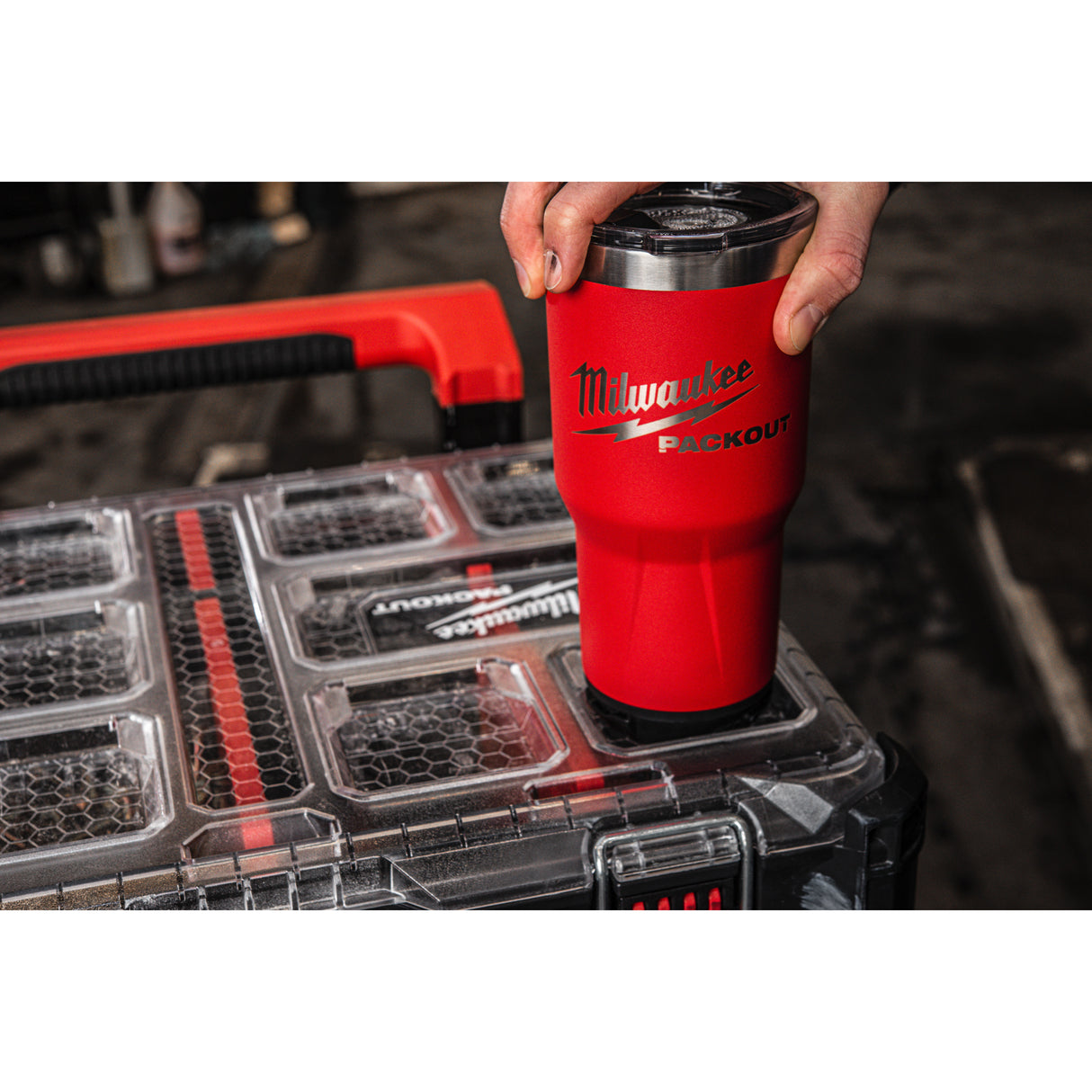 Milwaukee Cană termică roșie PACKOUT™ 887ml 4932479075