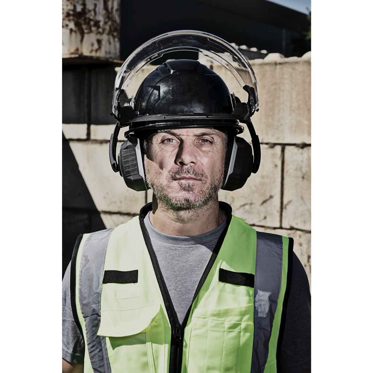 Milwaukee Cască protecție neventilată - bolt100 , neagră - 1 bucată 4932479251