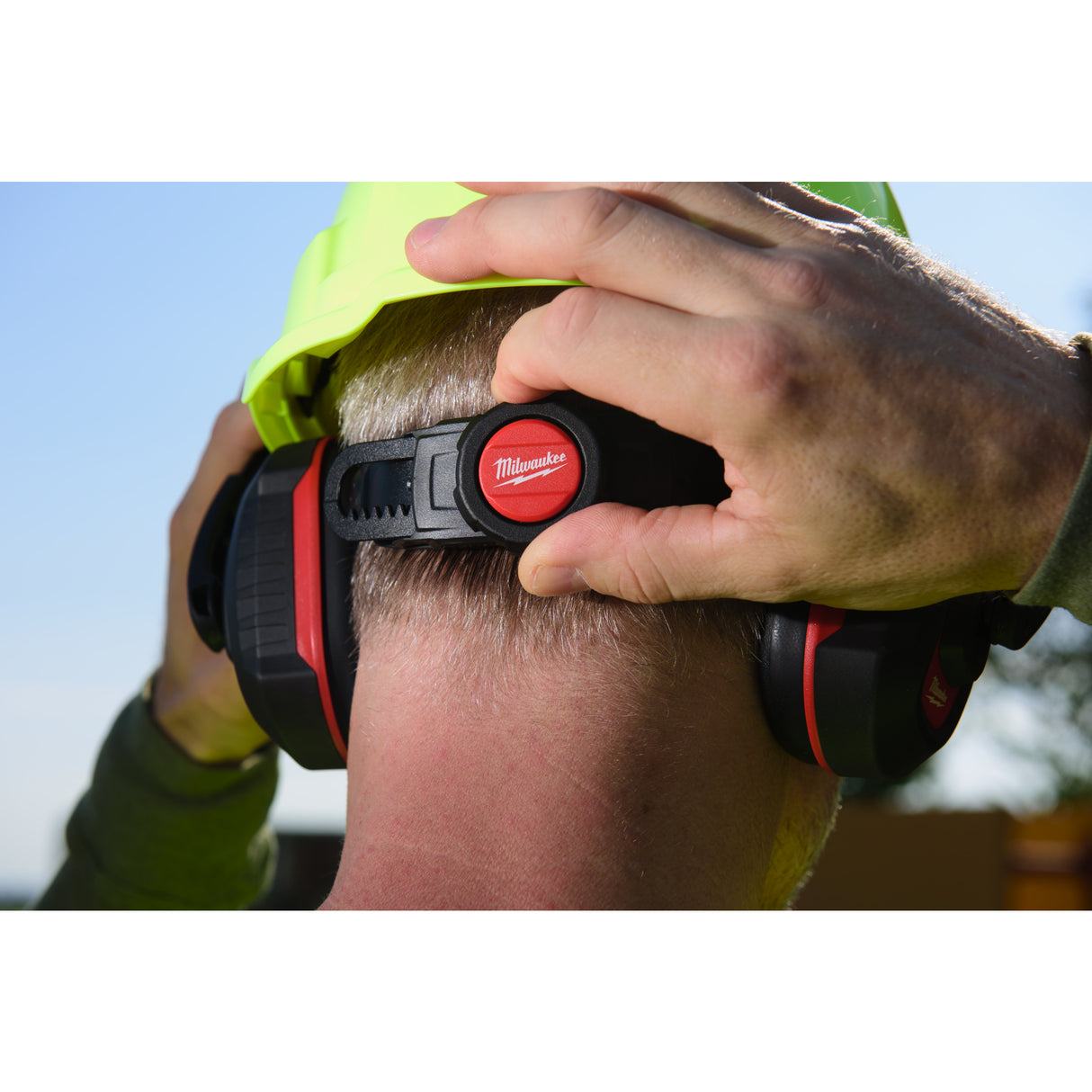 Milwaukee Cască protecție neventilată - bolt100 , hi-vis galbenă - 1 bucată 4932480666