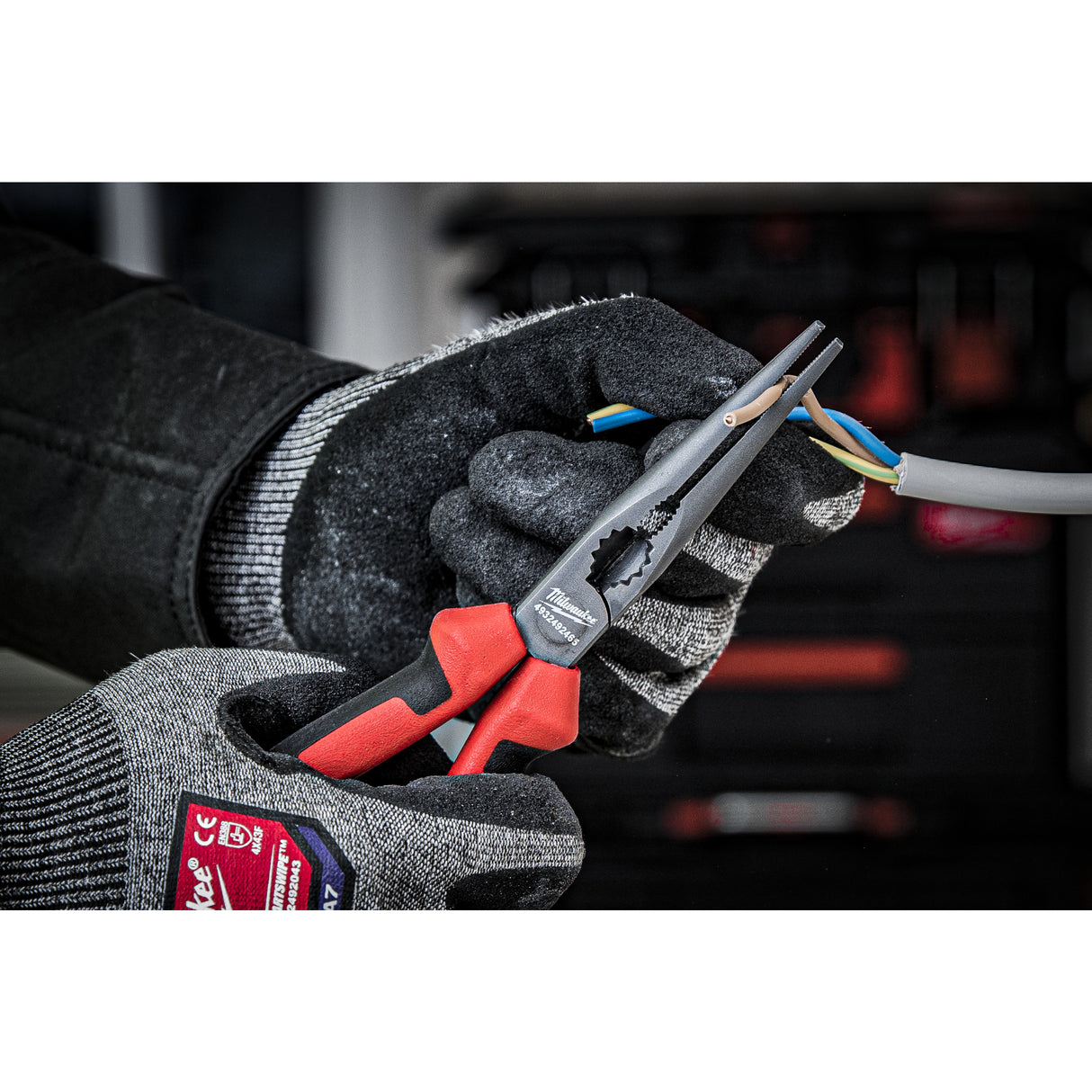 Milwaukee Clește cu nas lung 205mm 4932492465