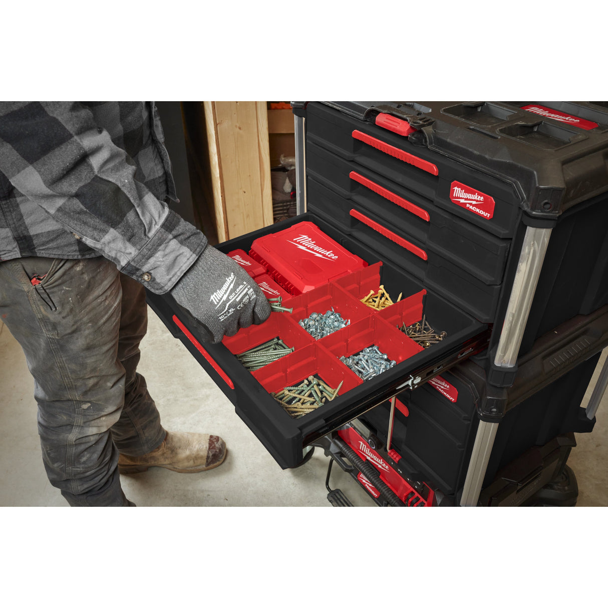 Cutii PACKOUT™ cu sertare Milwaukee