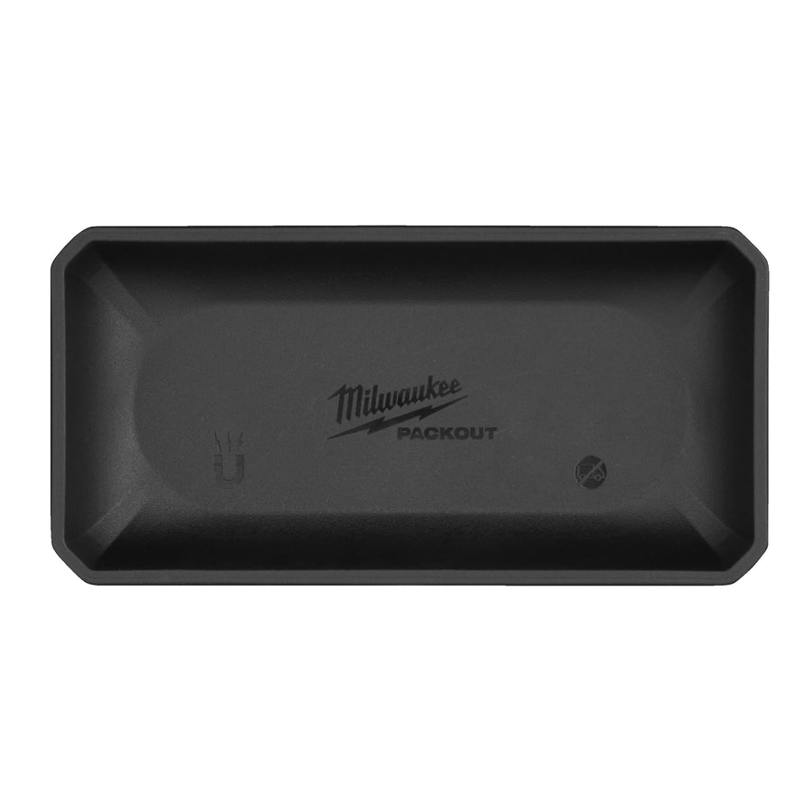 Tavă magnetică Milwaukee PACKOUT™ – ideală pentru organizarea și fixarea sigură a elementelor de prindere (șuruburi, piulițe, burghie etc.). Baza magnetică puternică permite atașarea pe suprafețe metalice verticale sau orizontale, iar compatibilitatea cu sistemul PACKOUT™ asigură integrare perfectă în orice configurație modulară. Fabricată din material rezistent la impact și uleiuri.