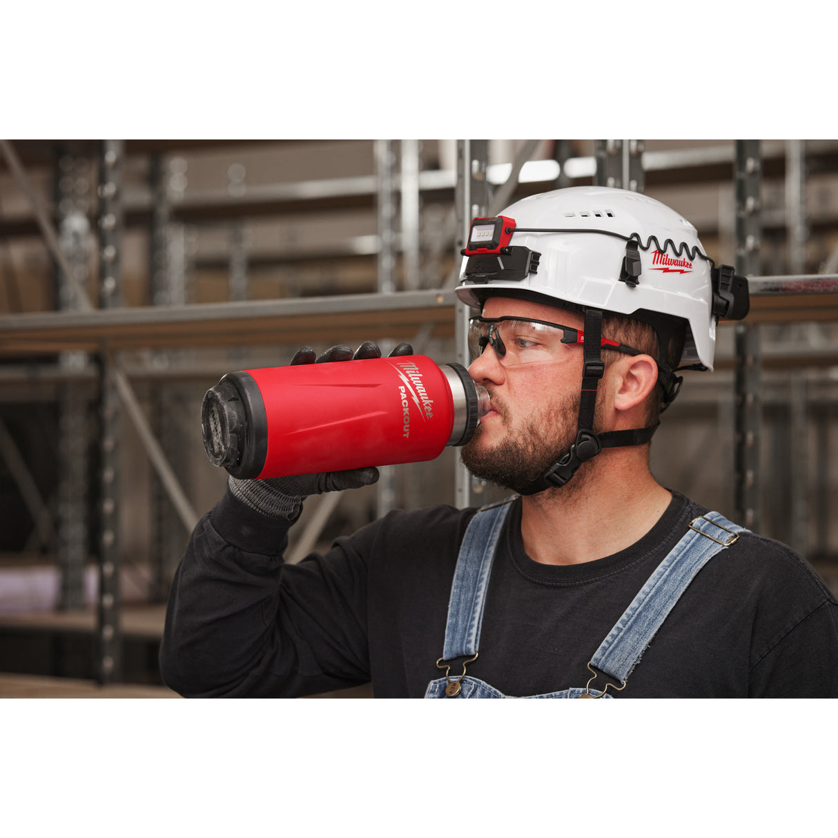 Milwaukee Sticlă roșie PACKOUT™ 1065 ml cu capac  4932493467