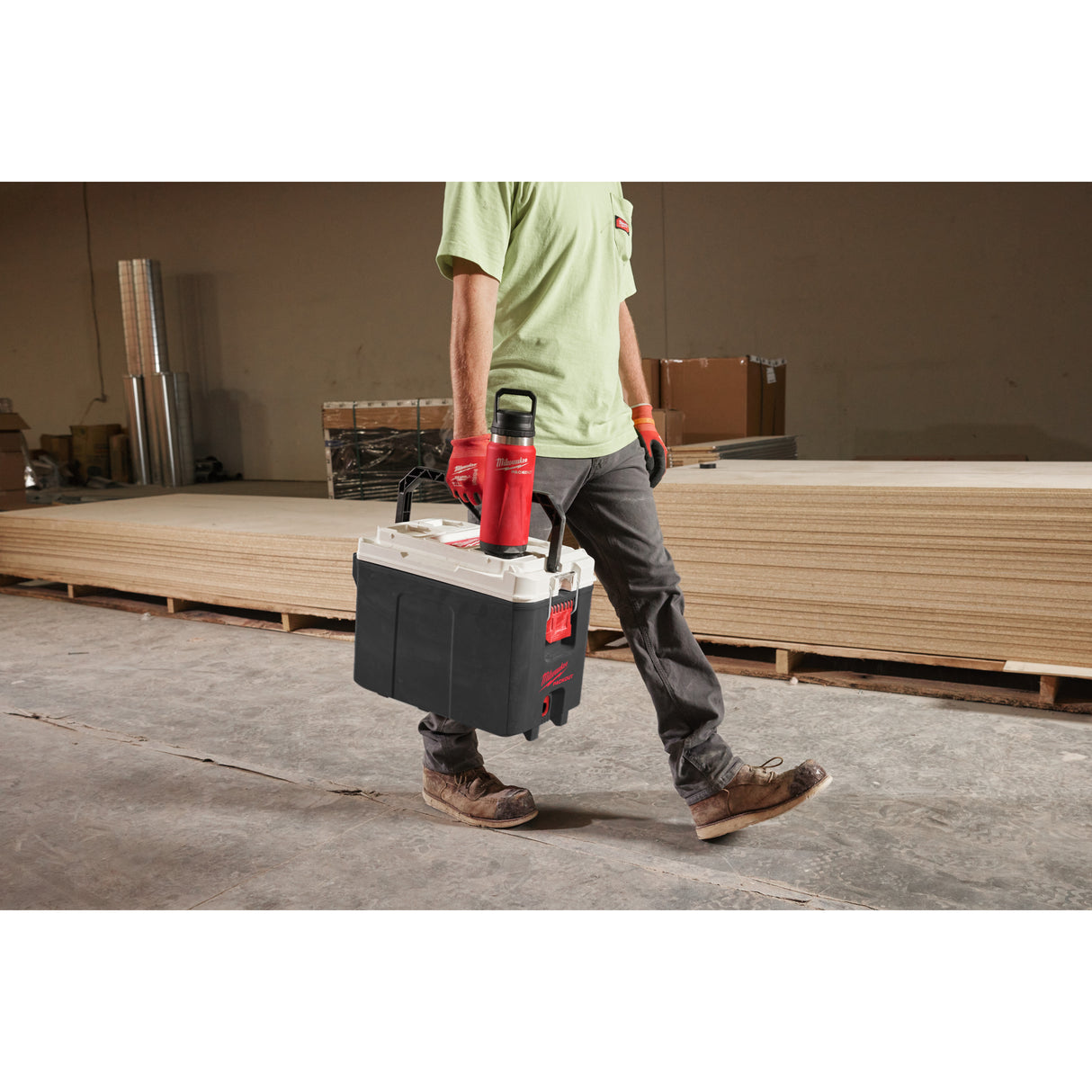 Milwaukee Sticlă roșie PACKOUT™ 532 ml cu capac 4932493991