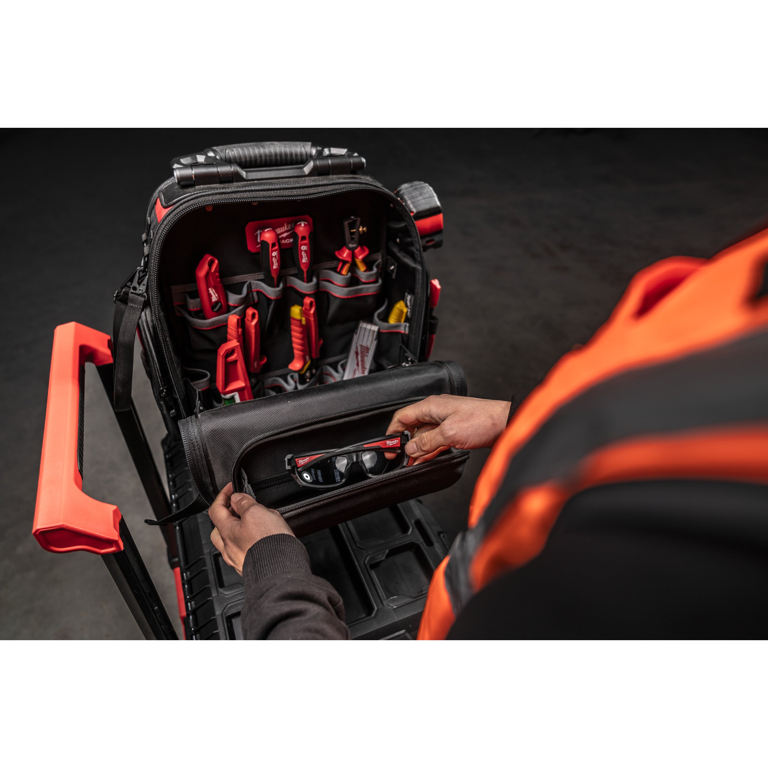 Milwaukee 4932498633 Ghiozdan PACKOUT™ – UNIVERSAL CONSTRUCT