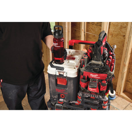Milwaukee PACKOUT 1005ml Pl. Bottle Chug Lid Red 4932498637