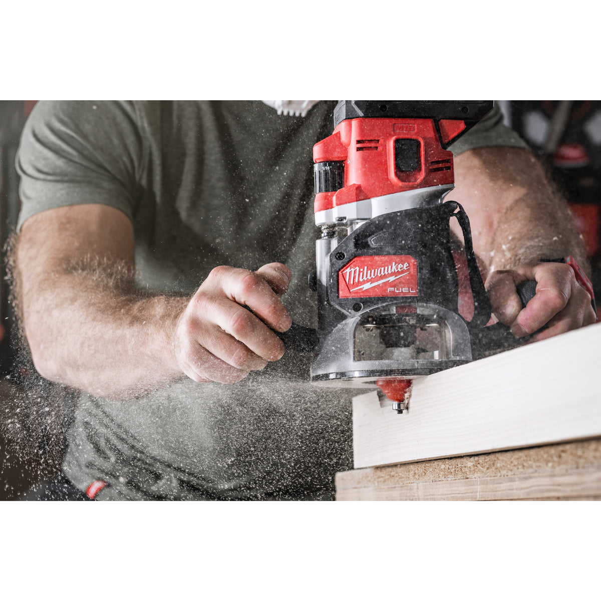 Freze de profilat Milwaukee