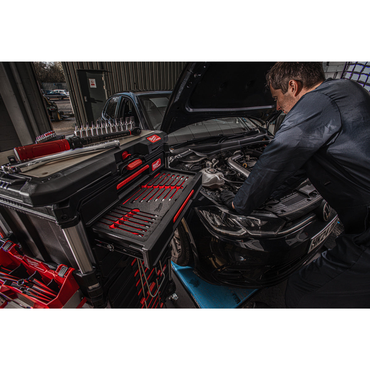 Set PACKOUT™ pentru mecanici Milwaukee