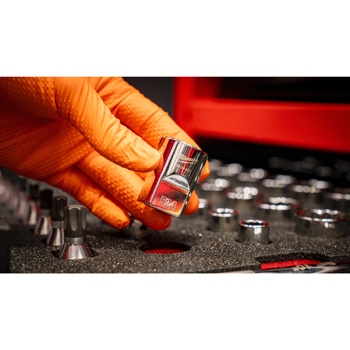 4932502079 TOOLGUARD™ Dulap premium 117 cm echipat cu 501 pc Milwaukee