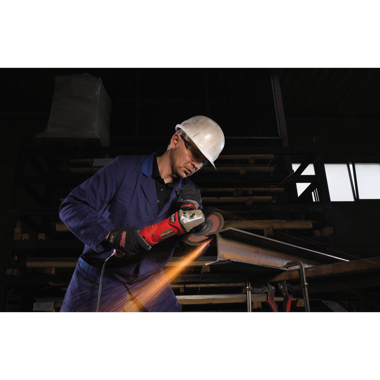 AGV 17 Polizor unghiular 1750 W cu mâner anti-vibrații Milwaukee