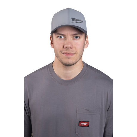 Milwaukee Șapcă performance gri închis l/xl 4932493104
