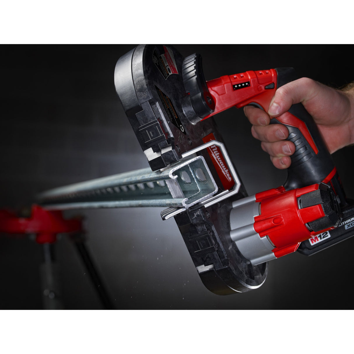 M12 BS Fierăstrău cu bandă pentru metal M12™ subcompact Milwaukee