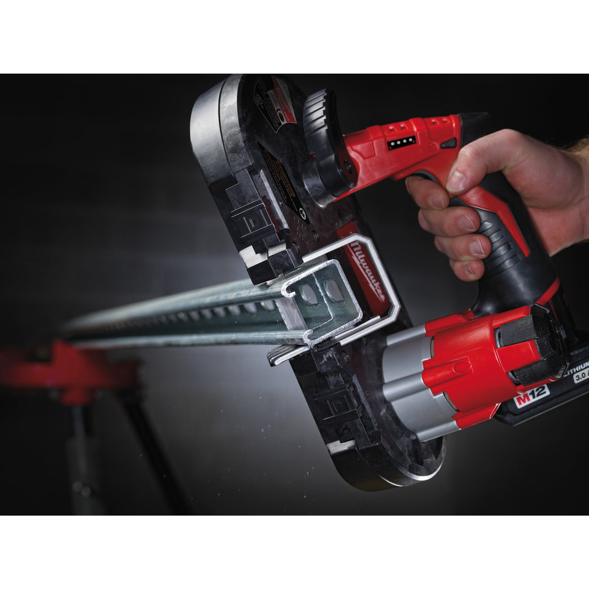 M12 BS Fierăstrău cu bandă pentru metal M12™ subcompact Milwaukee