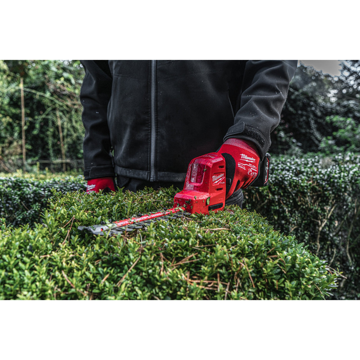 M12 FHT20 Trimmer pentru gard viu 20 cm M12 FUEL™ Milwaukee