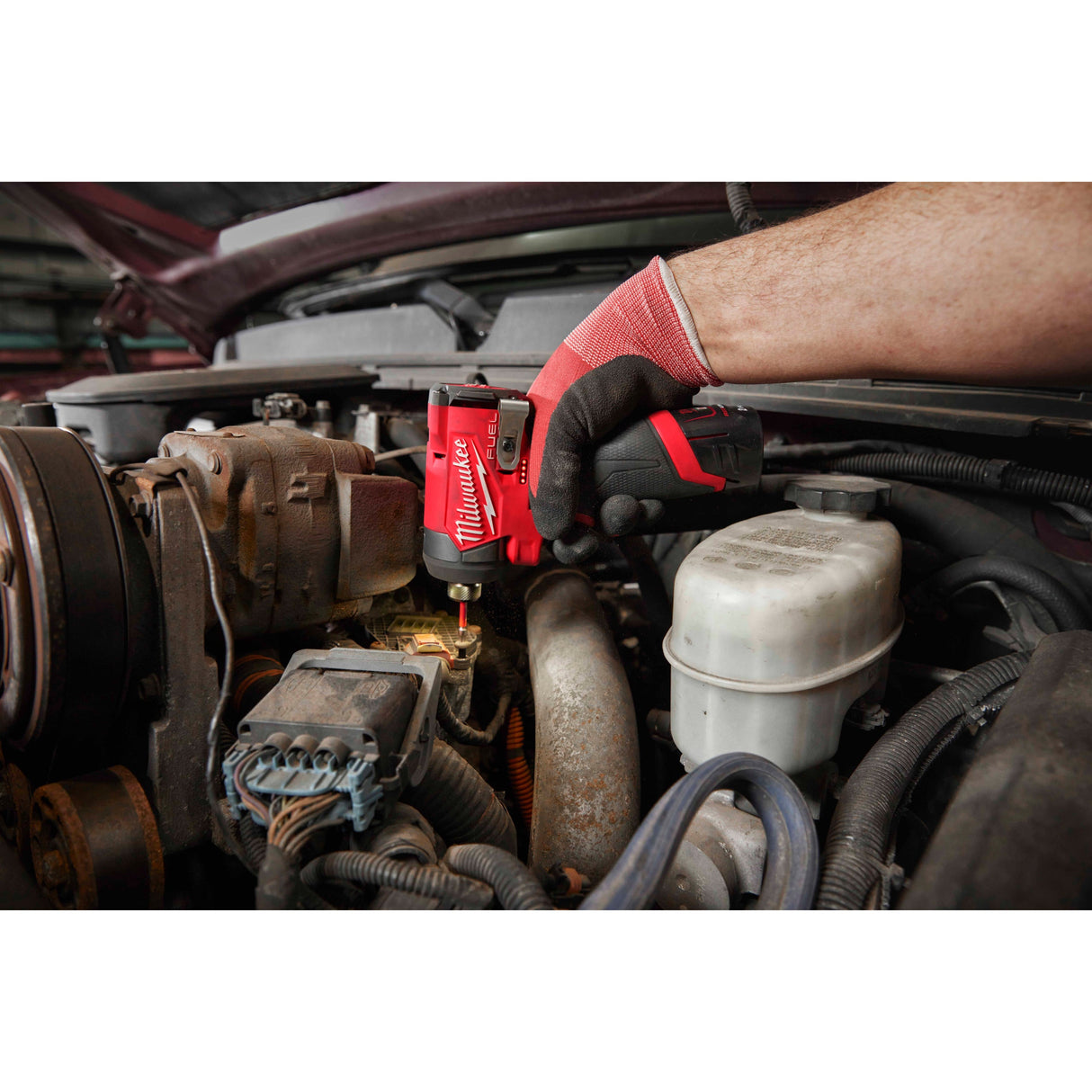 M12 FID2 Mașină de înșurubat cu impact ¼″ Hex M12 FUEL™ subcompactă Milwaukee