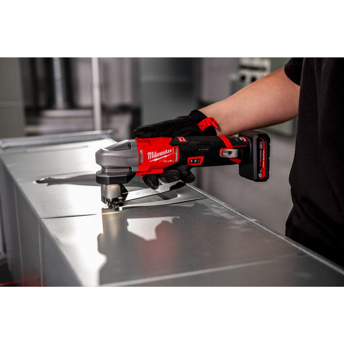 M12FMS16 Foarfecă pentru tăieri curbe M12 FUEL™ Milwaukee