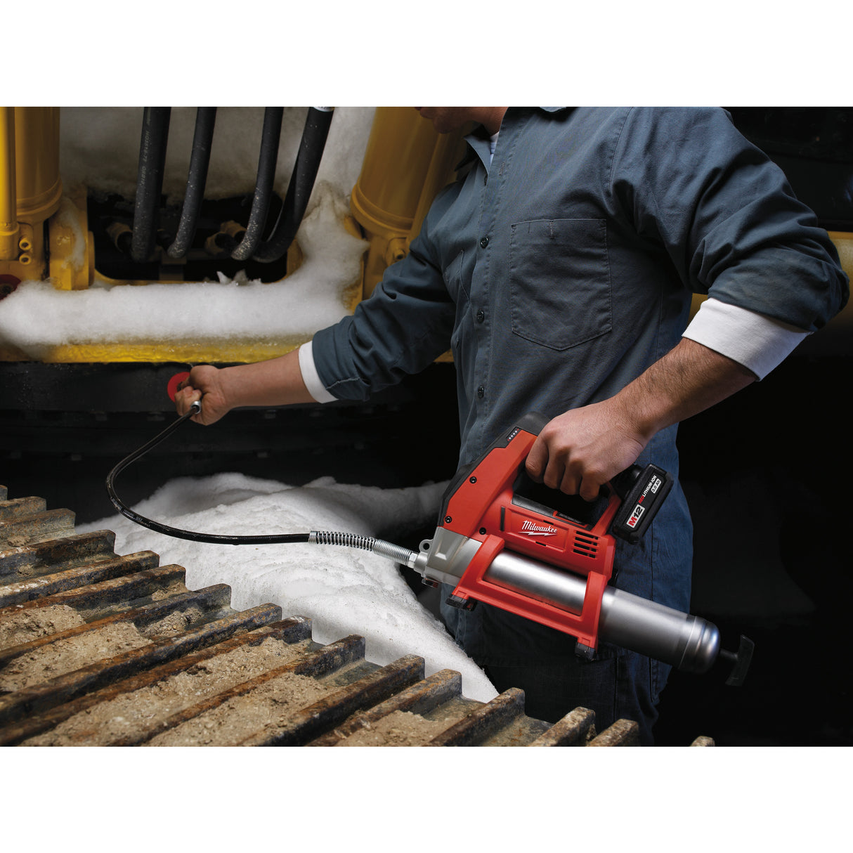 Milwaukee M12gg-0 pistol aplicare adez.   4933440435