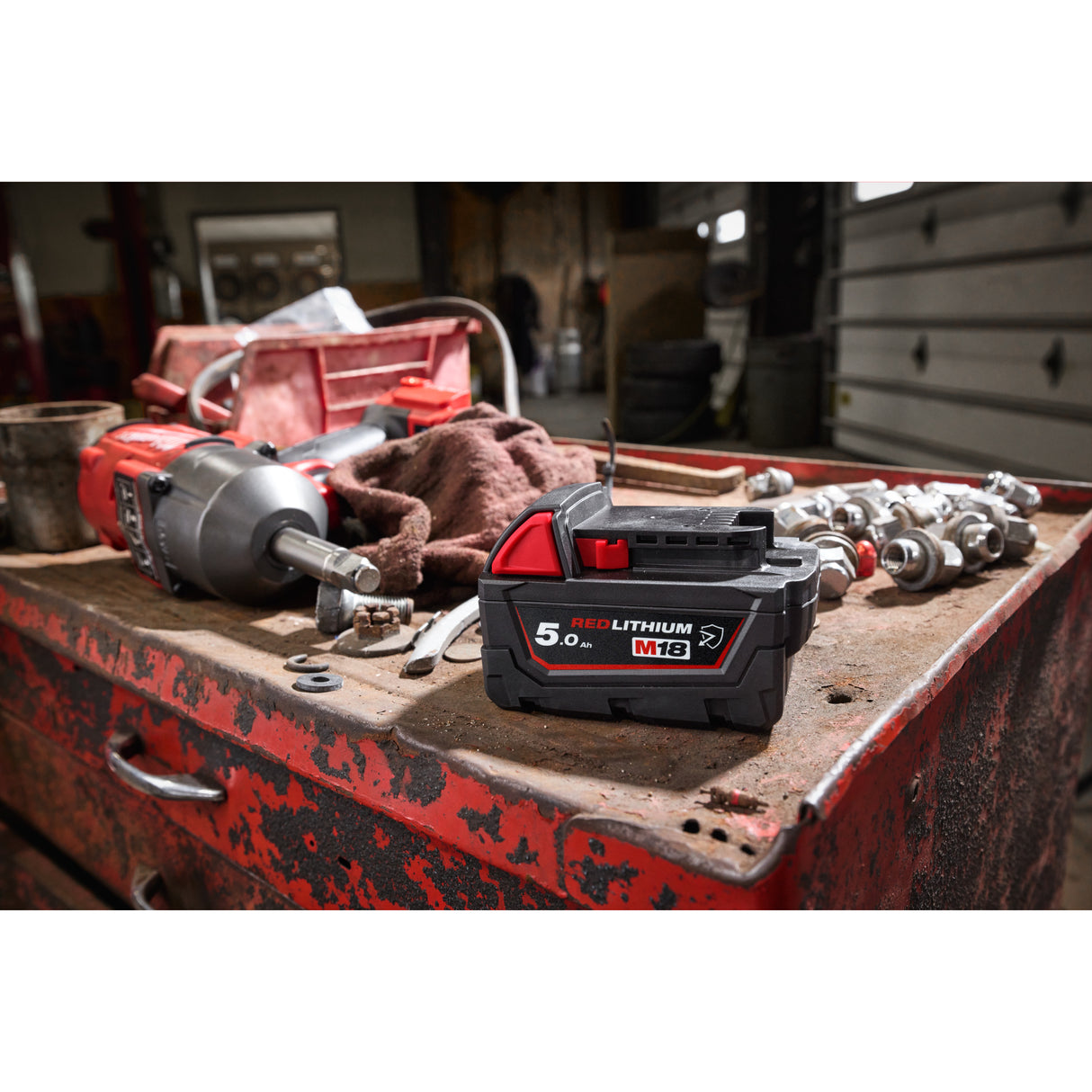 Milwaukee M18b5-cr acumulator   4932479265