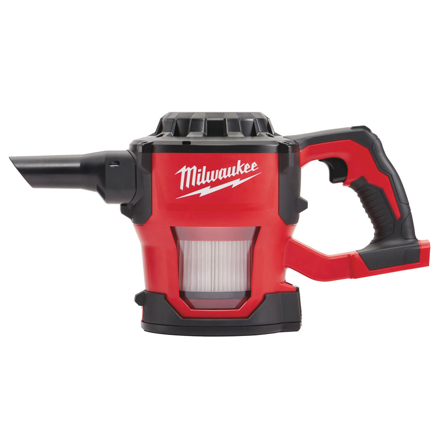Suflantă Milwaukee M18 Fuel cu motor brushless, ideală pentru curățarea rapidă a frunzelor și a resturilor de pe șantier.