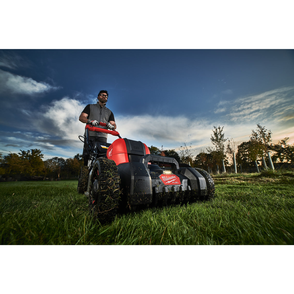 Milwaukee 4933499215 Mașină de tuns gazonul autopropulsată 46 cm M18 FUEL™