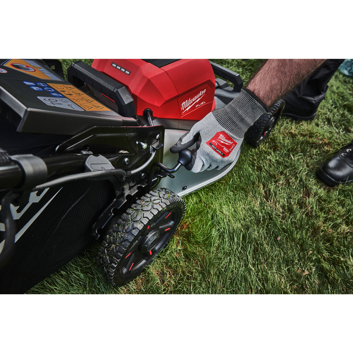 Milwaukee 4933499215 Mașină de tuns gazonul autopropulsată 46 cm M18 FUEL™