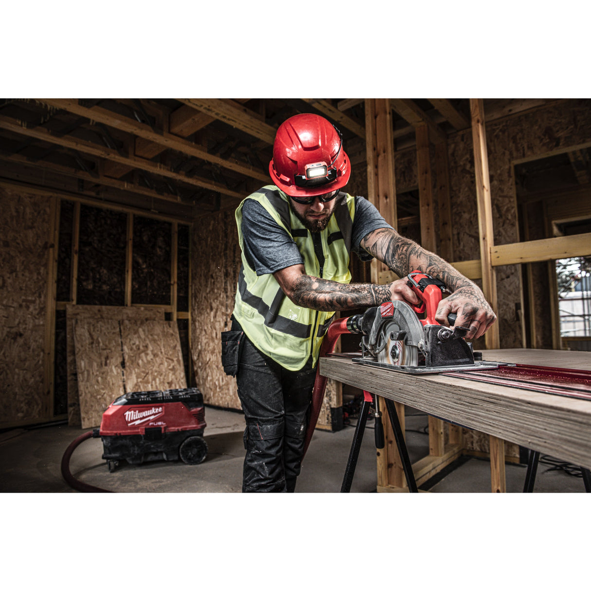 M18 FCS66GR3 Fierăstrău circular M18 FUEL™ compatibil cu șina de ghidare Milwaukee