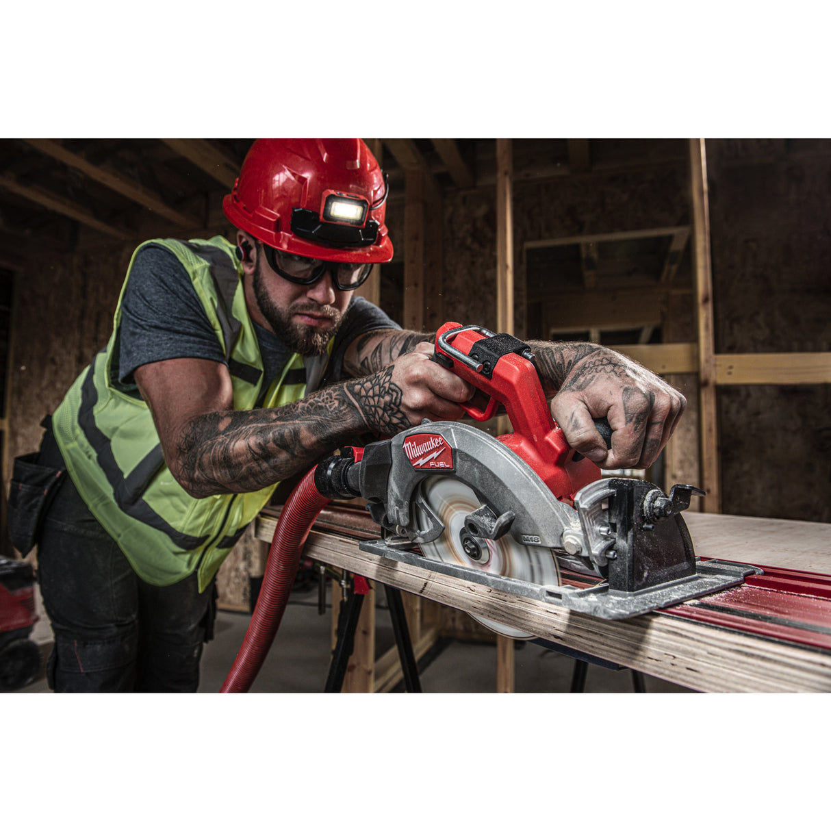 M18 FCS66GR3 Fierăstrău circular M18 FUEL™ compatibil cu șina de ghidare Milwaukee