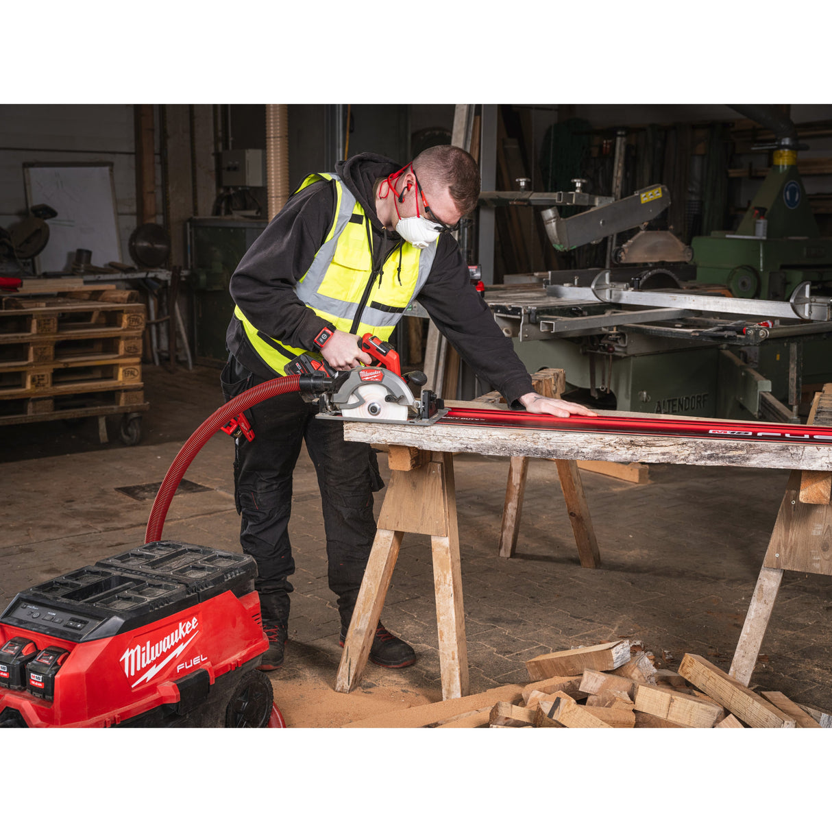 M18 FCS66GR3 Fierăstrău circular M18 FUEL™ compatibil cu șina de ghidare Milwaukee
