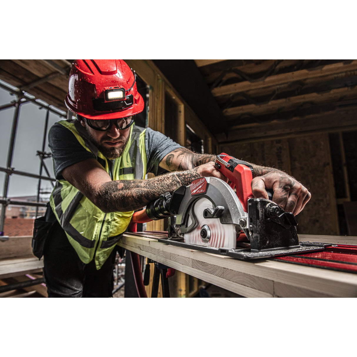 M18 FCS66GR3 Fierăstrău circular M18 FUEL™ compatibil cu șina de ghidare Milwaukee